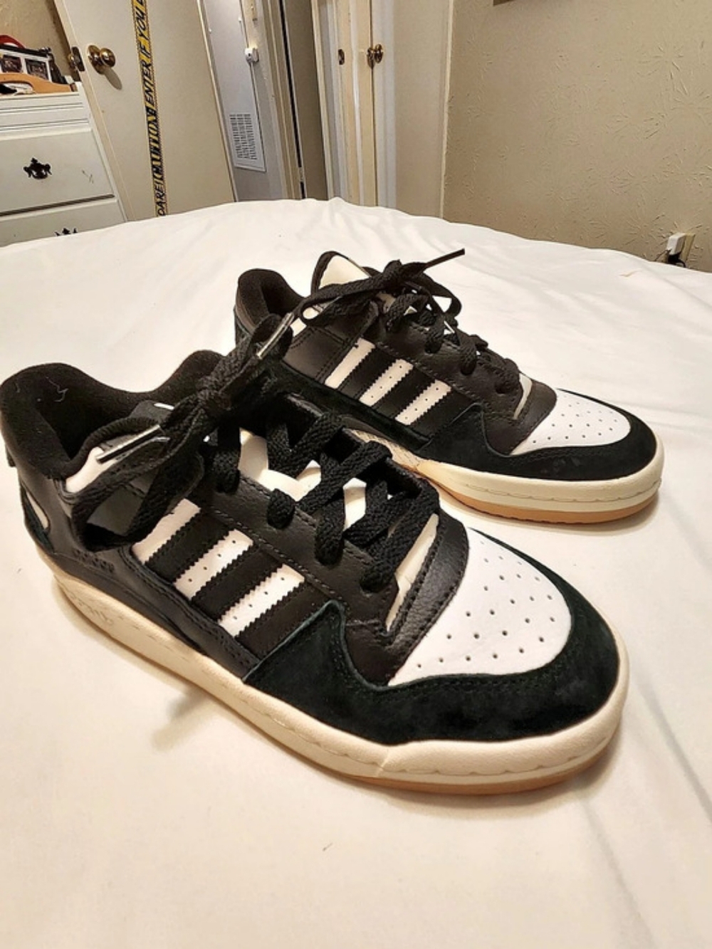 adidas Forum 84 Low CL White Black Gum Sneakers Black & White